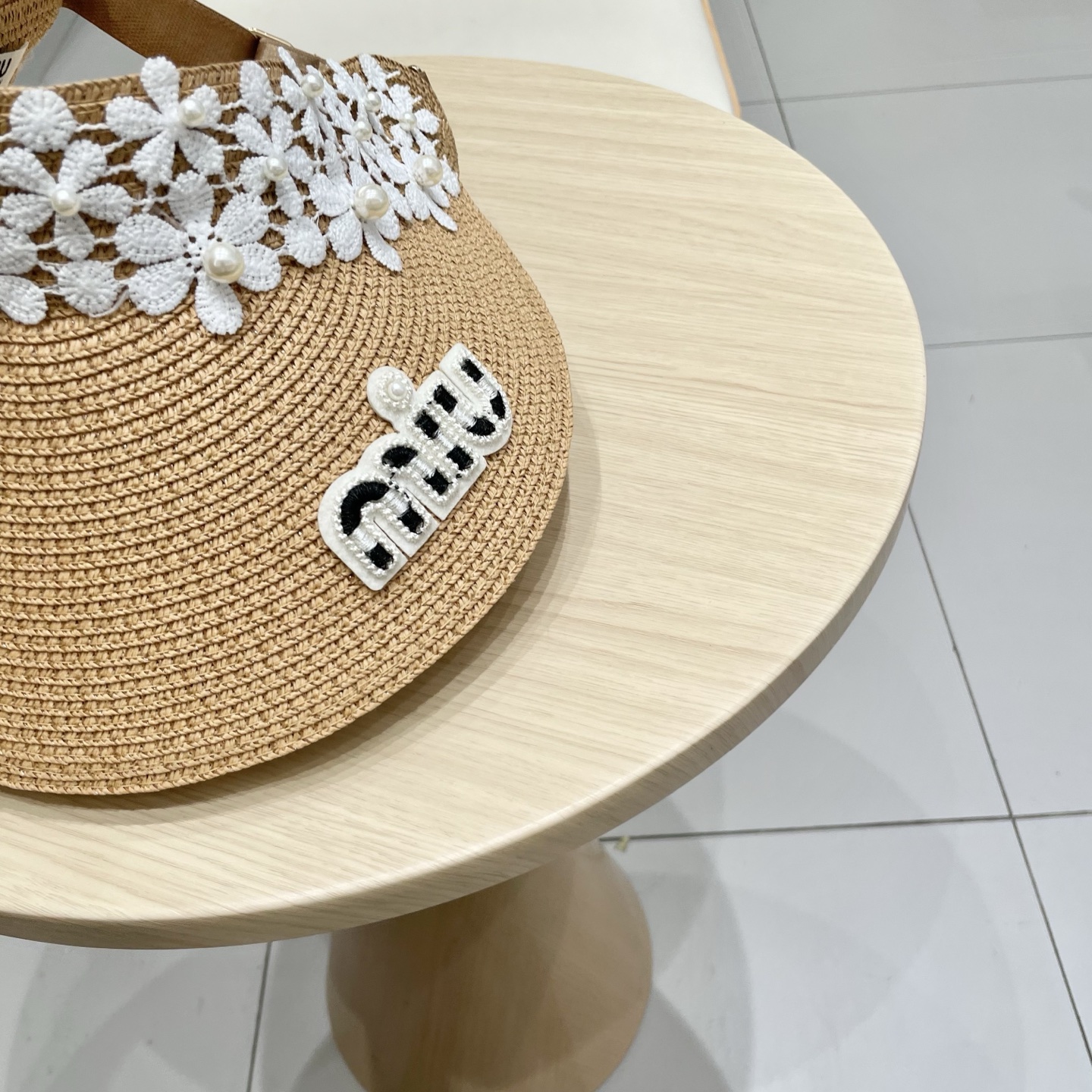 缪缪miumiu女夏天珍珠帽子空顶草帽女新款防晒春夏季度假沙滩新款无顶遮阳帽