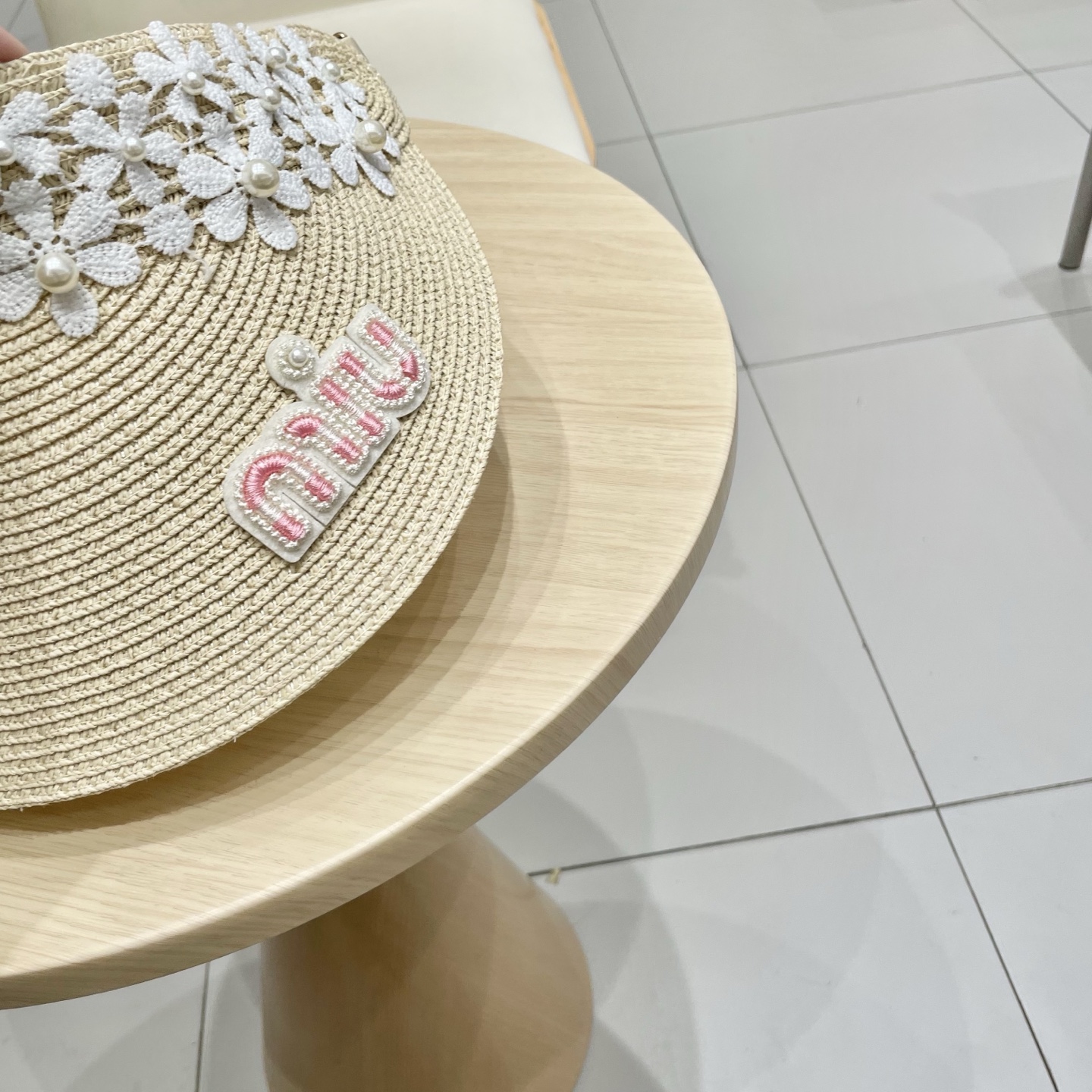 缪缪miumiu女夏天珍珠帽子空顶草帽女新款防晒春夏季度假沙滩新款无顶遮阳帽