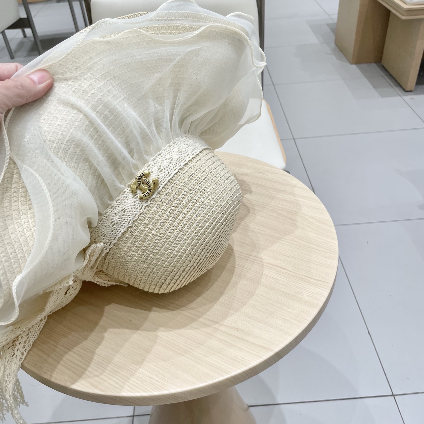  Chanel香奈儿新款纯色网纱遮阳帽户外海边度假防晒帽蕾丝飘带草帽太阳帽女