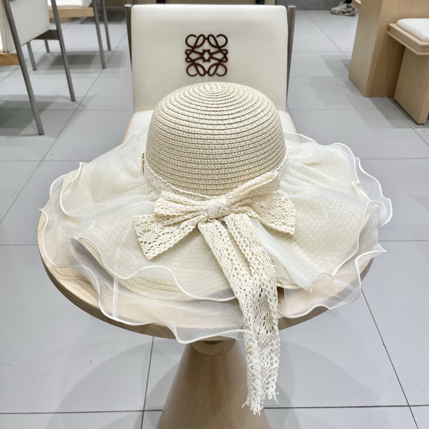  Chanel香奈儿新款纯色网纱遮阳帽户外海边度假防晒帽蕾丝飘带草帽太阳帽女