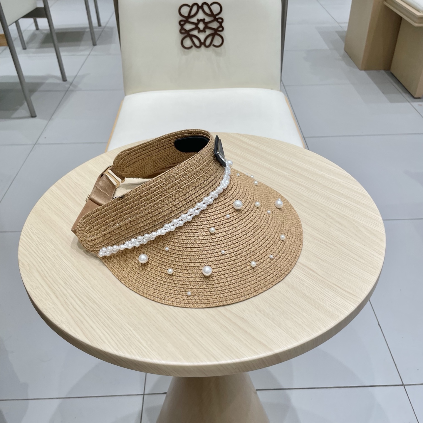  PRADA空顶帽，网红爆款发箍帽，版型超正，重工定制，每一颗珍珠都是纯手工定制，精品