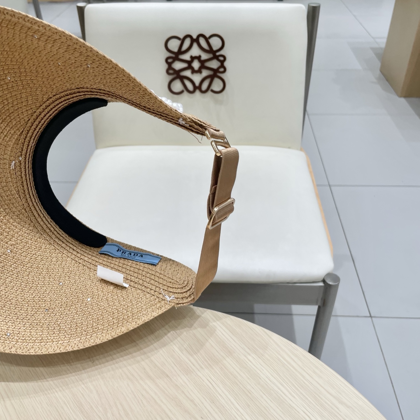  PRADA空顶帽，网红爆款发箍帽，版型超正，重工定制，每一颗珍珠都是纯手工定制，精品