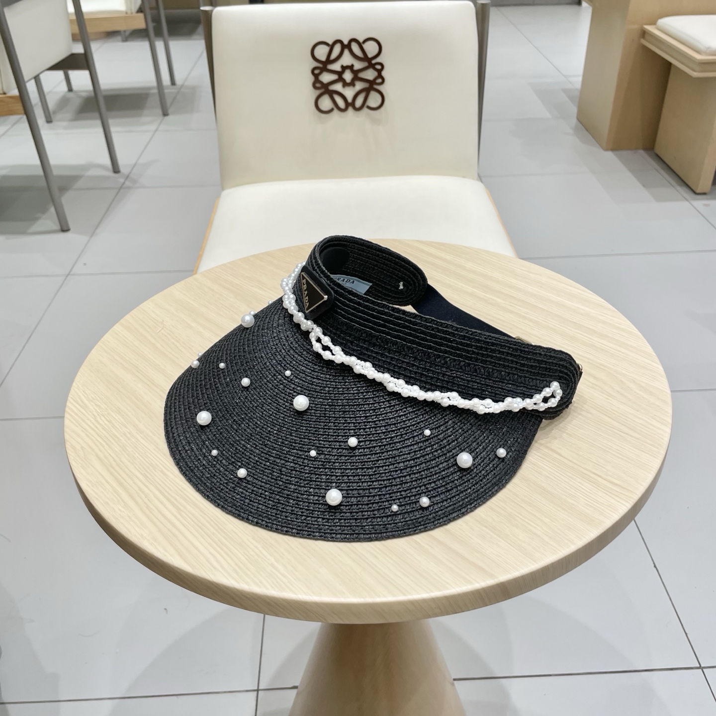  PRADA空顶帽，网红爆款发箍帽，版型超正，重工定制，每一颗珍珠都是纯手工定制，精品