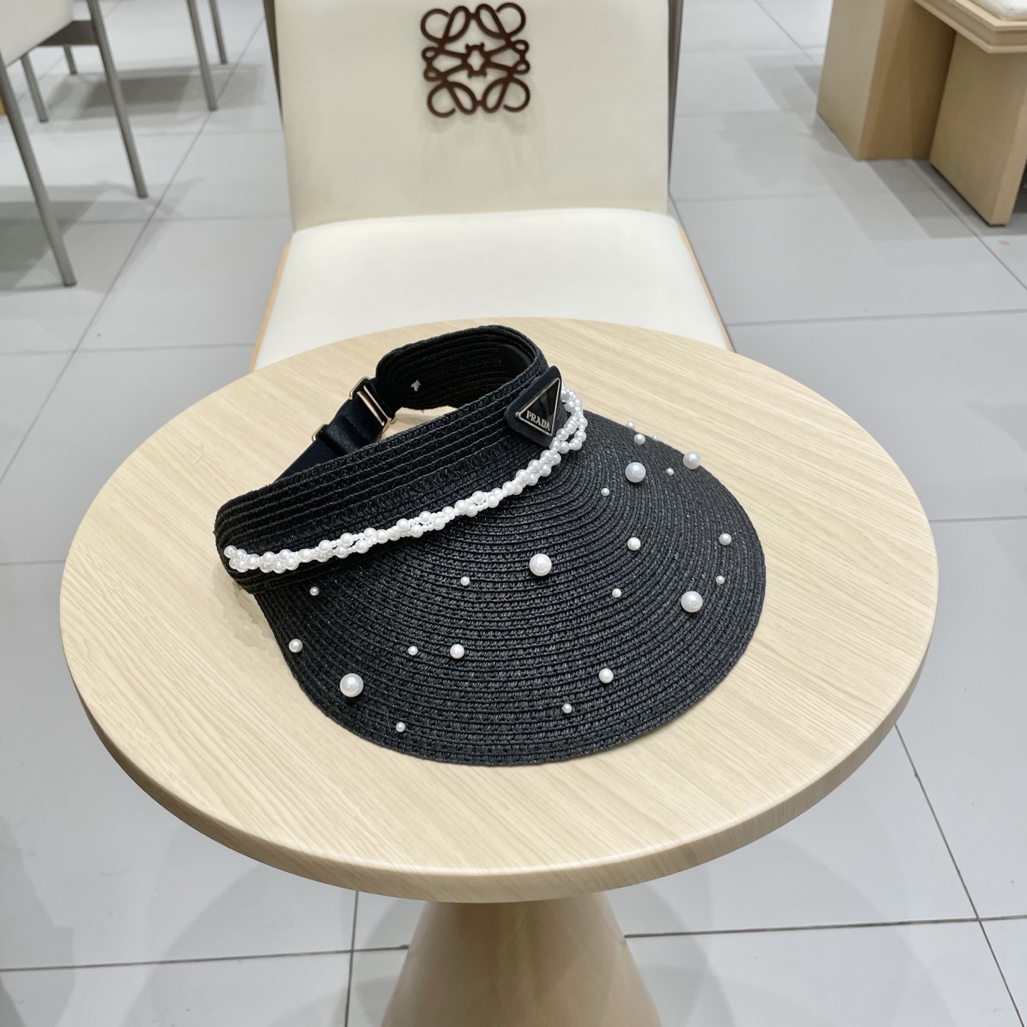  PRADA空顶帽，网红爆款发箍帽，版型超正，重工定制，每一颗珍珠都是纯手工定制，精品