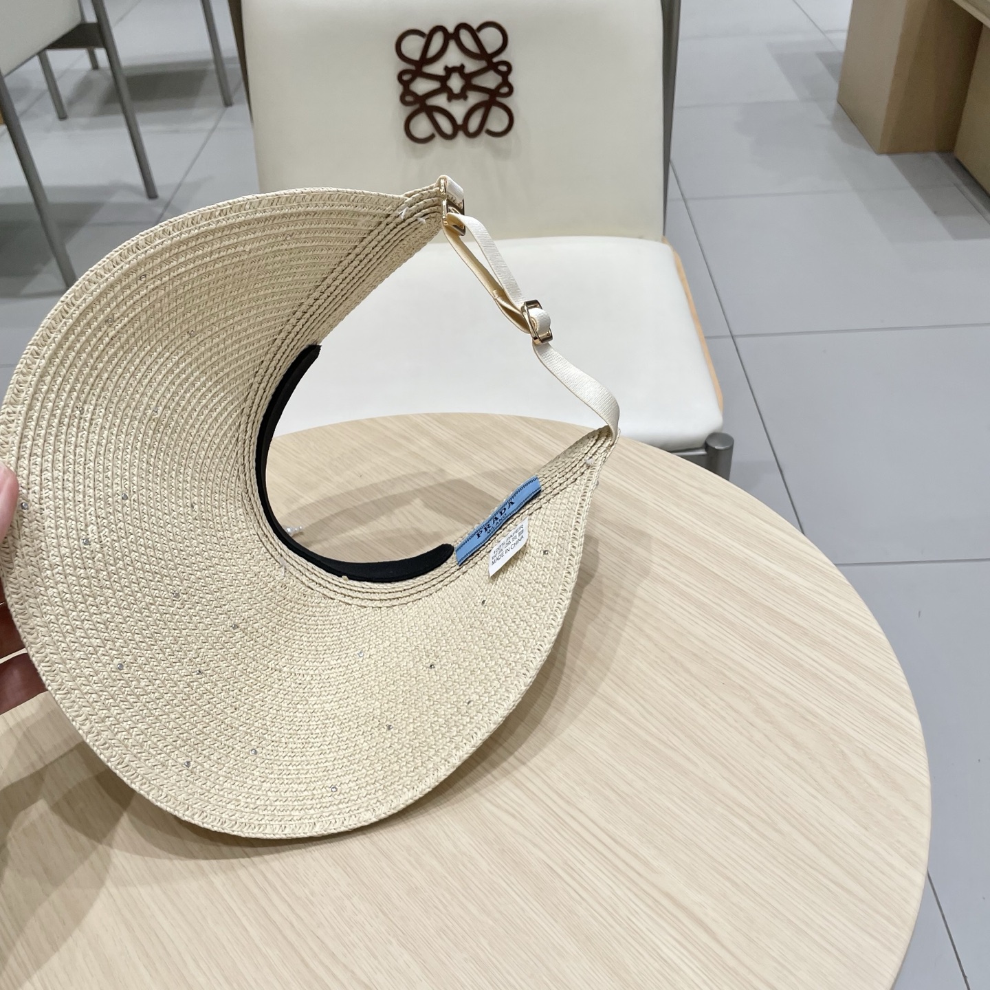  PRADA空顶帽，网红爆款发箍帽，版型超正，重工定制，每一颗珍珠都是纯手工定制，精品