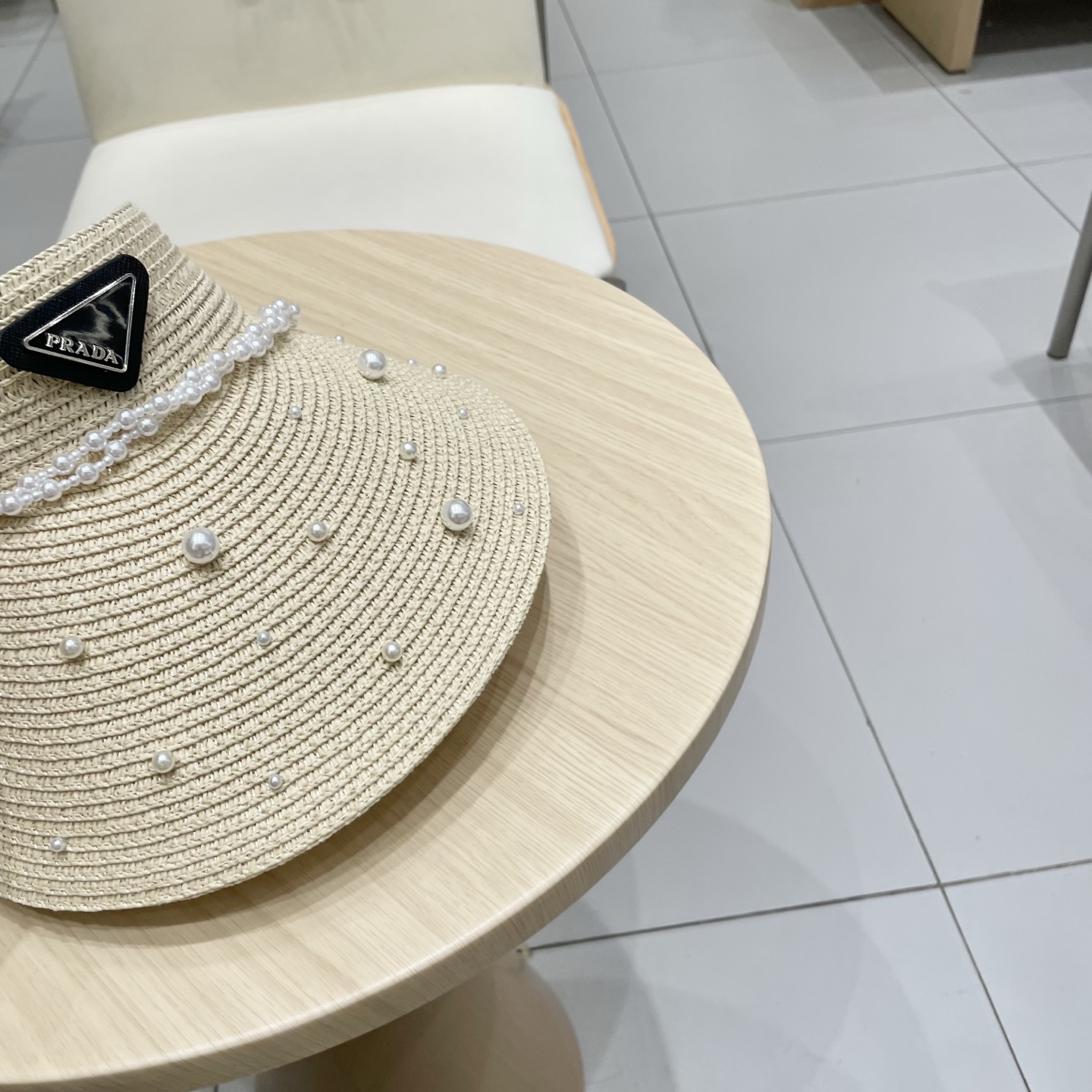  PRADA空顶帽，网红爆款发箍帽，版型超正，重工定制，每一颗珍珠都是纯手工定制，精品