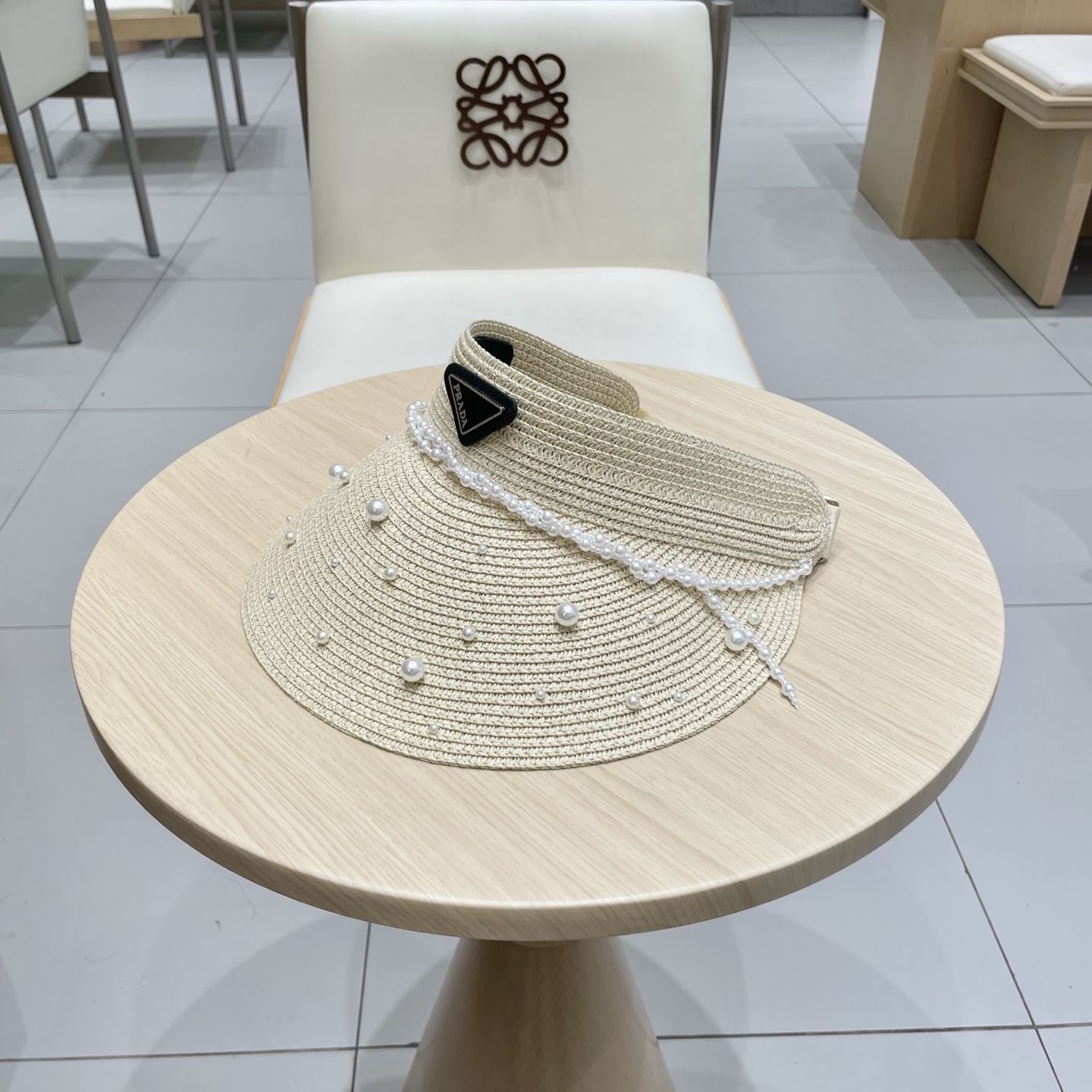  PRADA空顶帽，网红爆款发箍帽，版型超正，重工定制，每一颗珍珠都是纯手工定制，精品