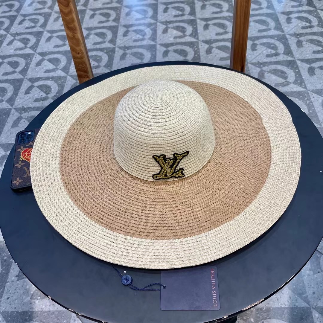 NO:228214,LV Louis Vuitton 2025 new straw woven large-brimmed straw hat beach style, simple and elegant, versatile items~ the first choice when going out, the new hat shape is super beautiful, must wear a hat when going out, the straw hat fisherman's hat baseball hat, hat, louis vuitton, louis vuitton, espadrilles, espadrilles, hats19860909LV 路易威登2025新款草编遮阳大帽檐草帽沙滩风格,简约大方,百搭单品～外出首选,新款帽型超美腻,出门必带帽子草帽渔夫帽棒球帽,帽子,louis vuitton,louis vuitton,espadrilles,espadrilles,hats,hat