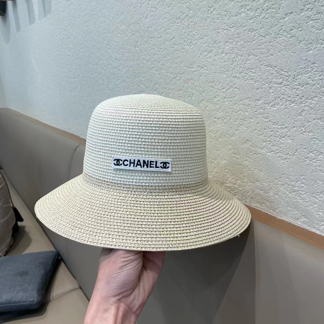 【Chanel香奈儿】2025新款编织草帽，度假休闲必备，优雅大方的一款