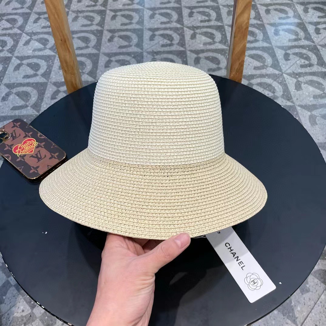 【Chanel香奈儿】2025新款编织草帽，度假休闲必备，优雅大方的一款