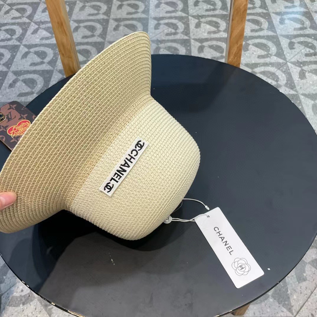 【Chanel香奈儿】2025新款编织草帽，度假休闲必备，优雅大方的一款