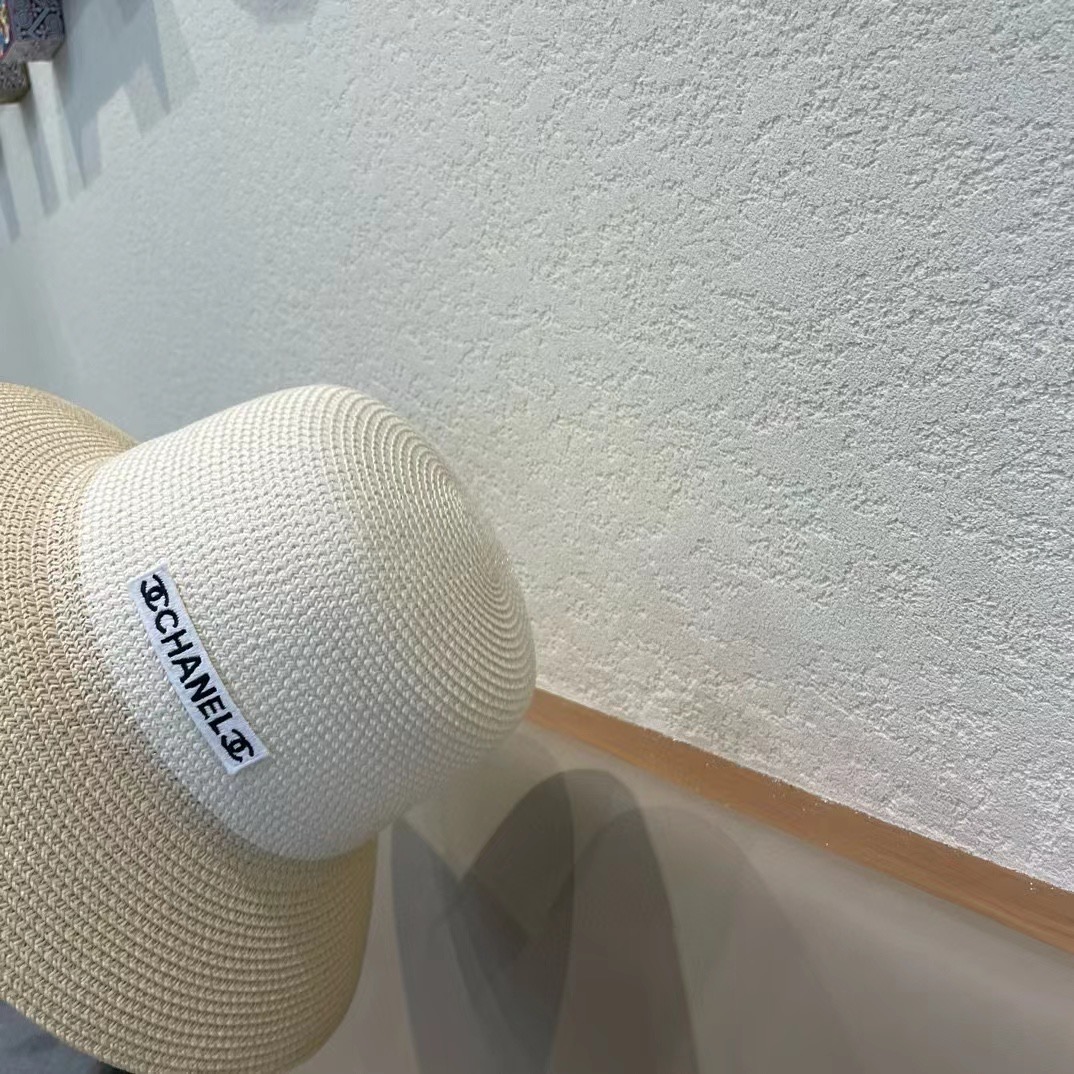 【Chanel香奈儿】2025新款编织草帽，度假休闲必备，优雅大方的一款