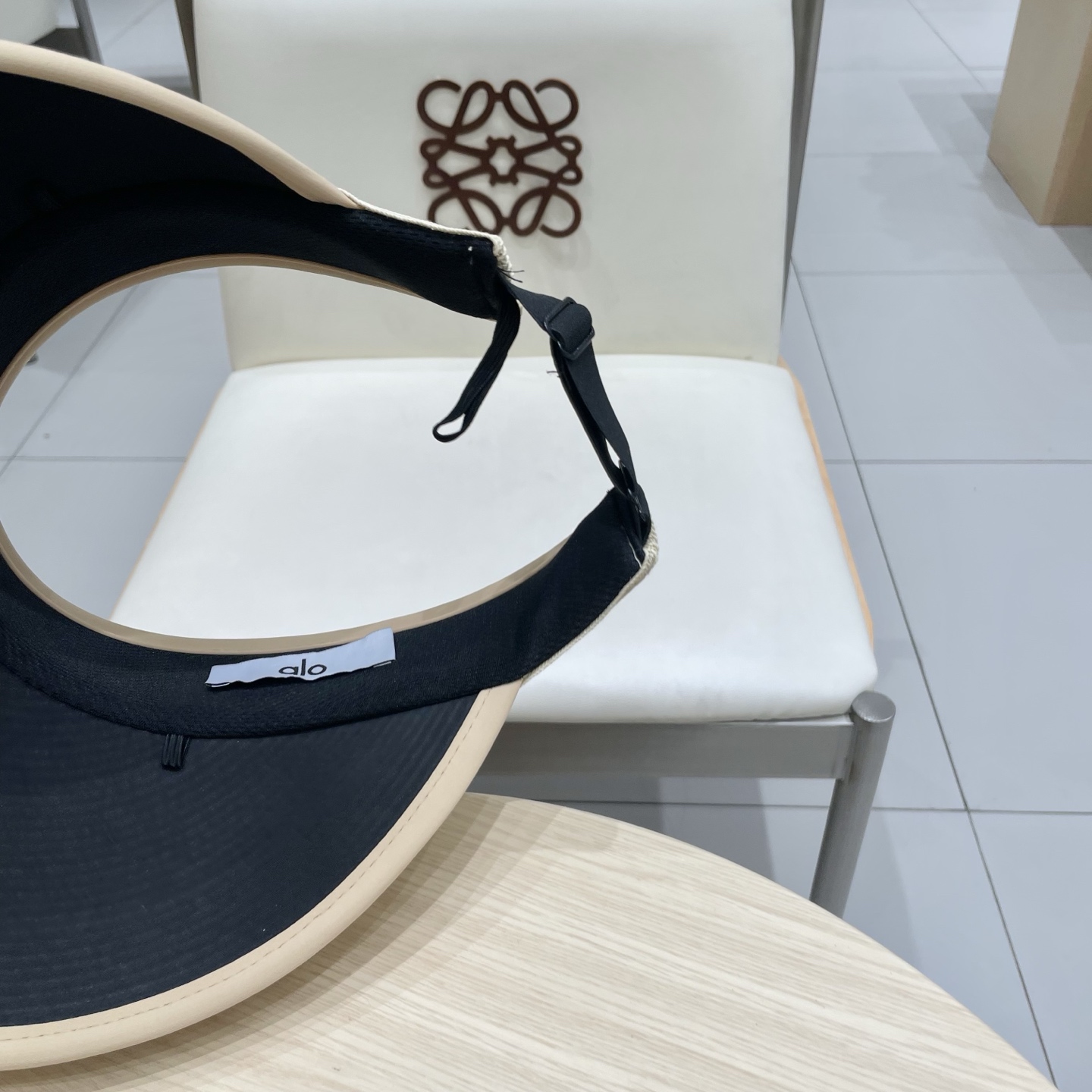  alo～新款空顶帽，小仙女🧚空顶帽
洋气十足出门妥妥哒！
夏日必备单品！