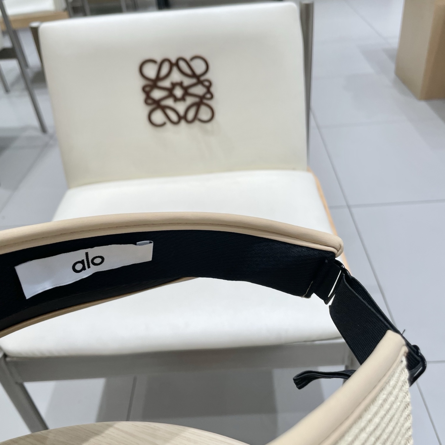  alo～新款空顶帽，小仙女🧚空顶帽
洋气十足出门妥妥哒！
夏日必备单品！