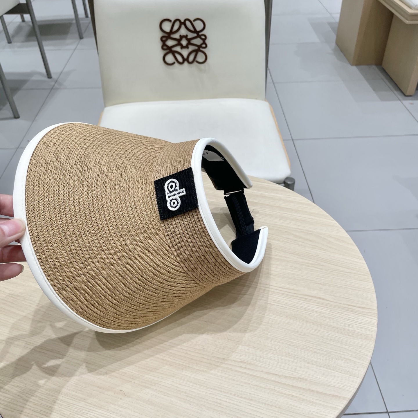  alo～新款空顶帽，小仙女🧚空顶帽
洋气十足出门妥妥哒！
夏日必备单品！