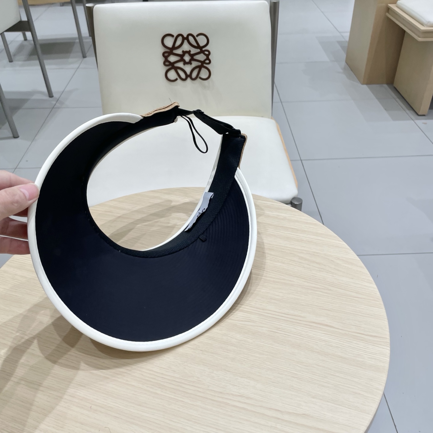  alo～新款空顶帽，小仙女🧚空顶帽
洋气十足出门妥妥哒！
夏日必备单品！