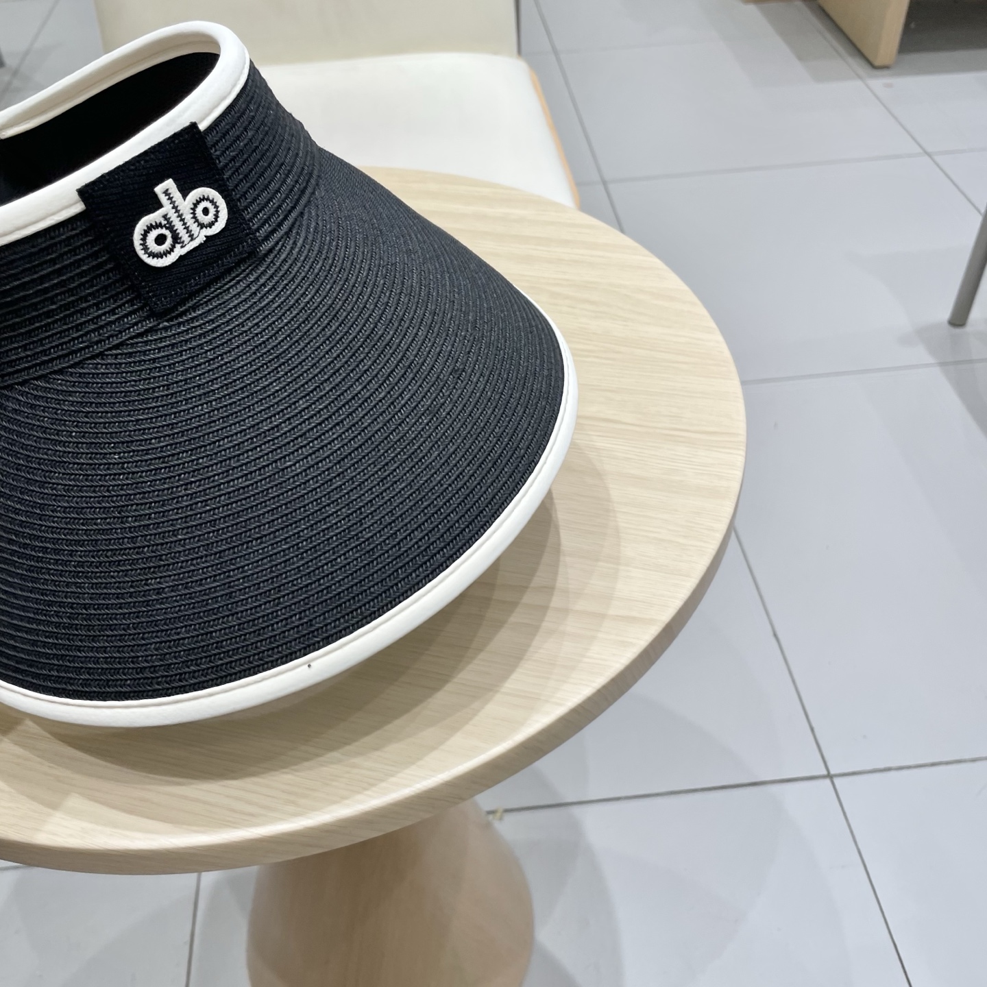  alo～新款空顶帽，小仙女🧚空顶帽
洋气十足出门妥妥哒！
夏日必备单品！