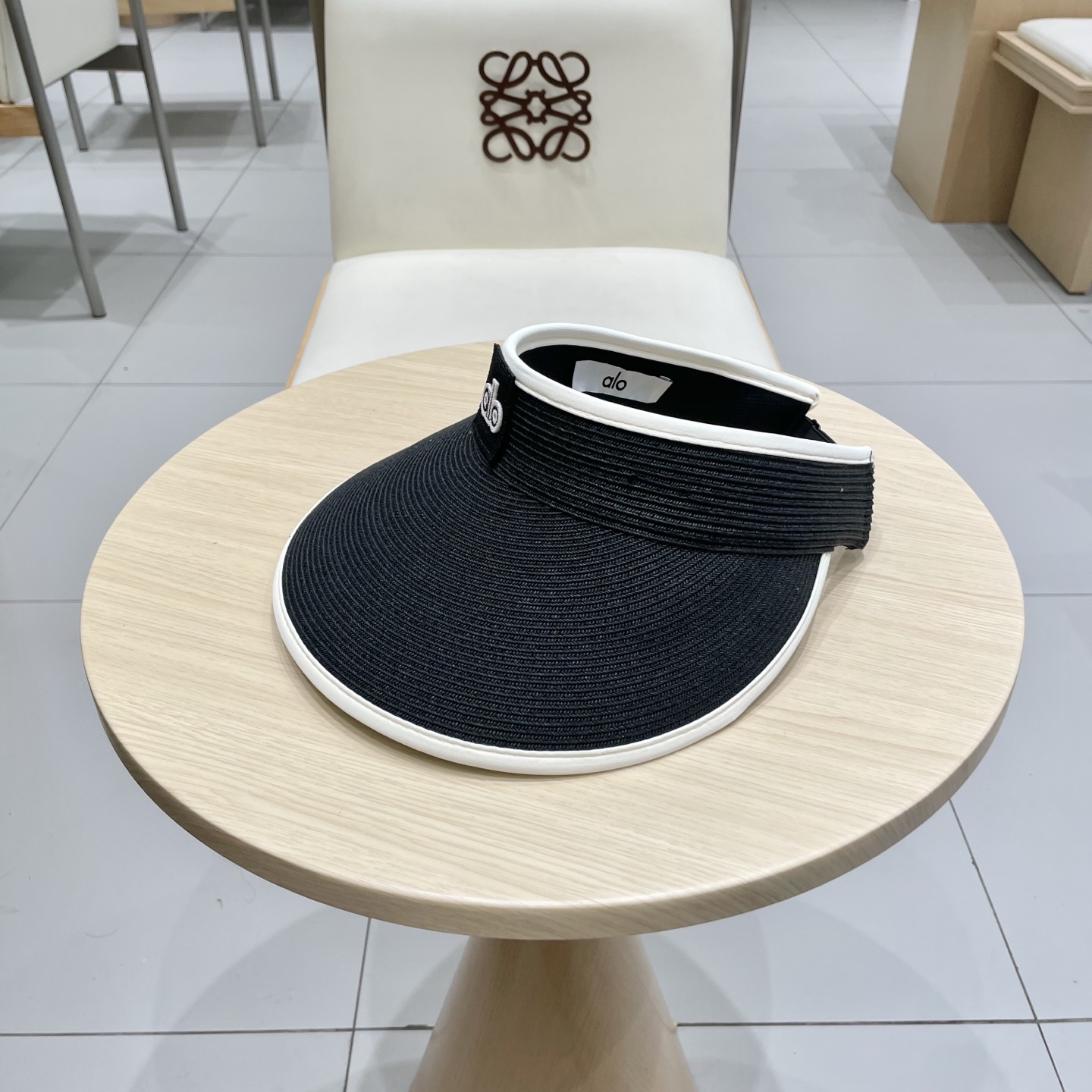  alo～新款空顶帽，小仙女🧚空顶帽
洋气十足出门妥妥哒！
夏日必备单品！