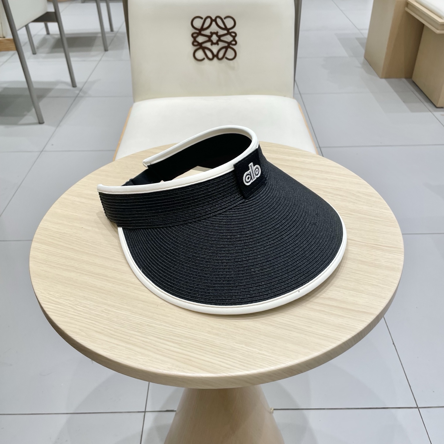  alo～新款空顶帽，小仙女🧚空顶帽
洋气十足出门妥妥哒！
夏日必备单品！