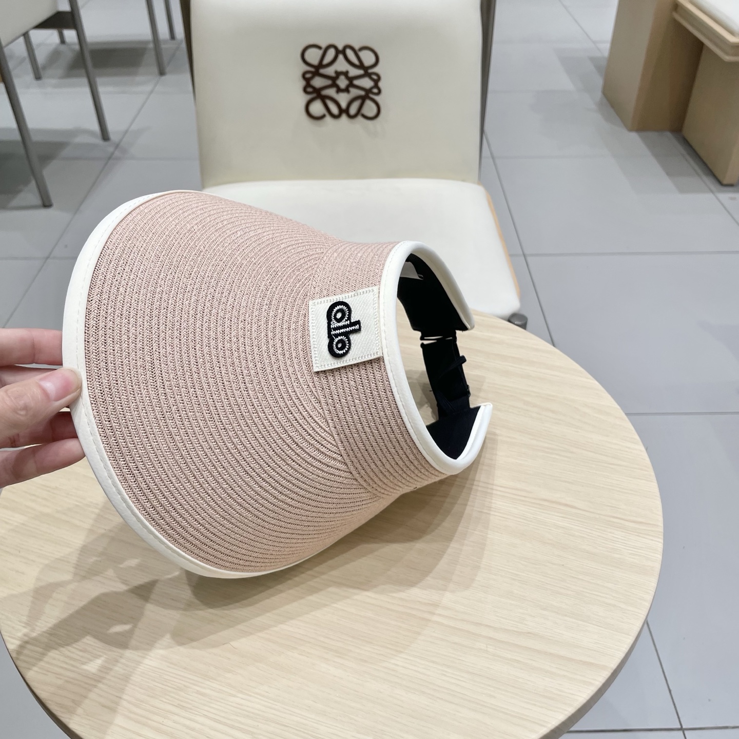  alo～新款空顶帽，小仙女🧚空顶帽
洋气十足出门妥妥哒！
夏日必备单品！