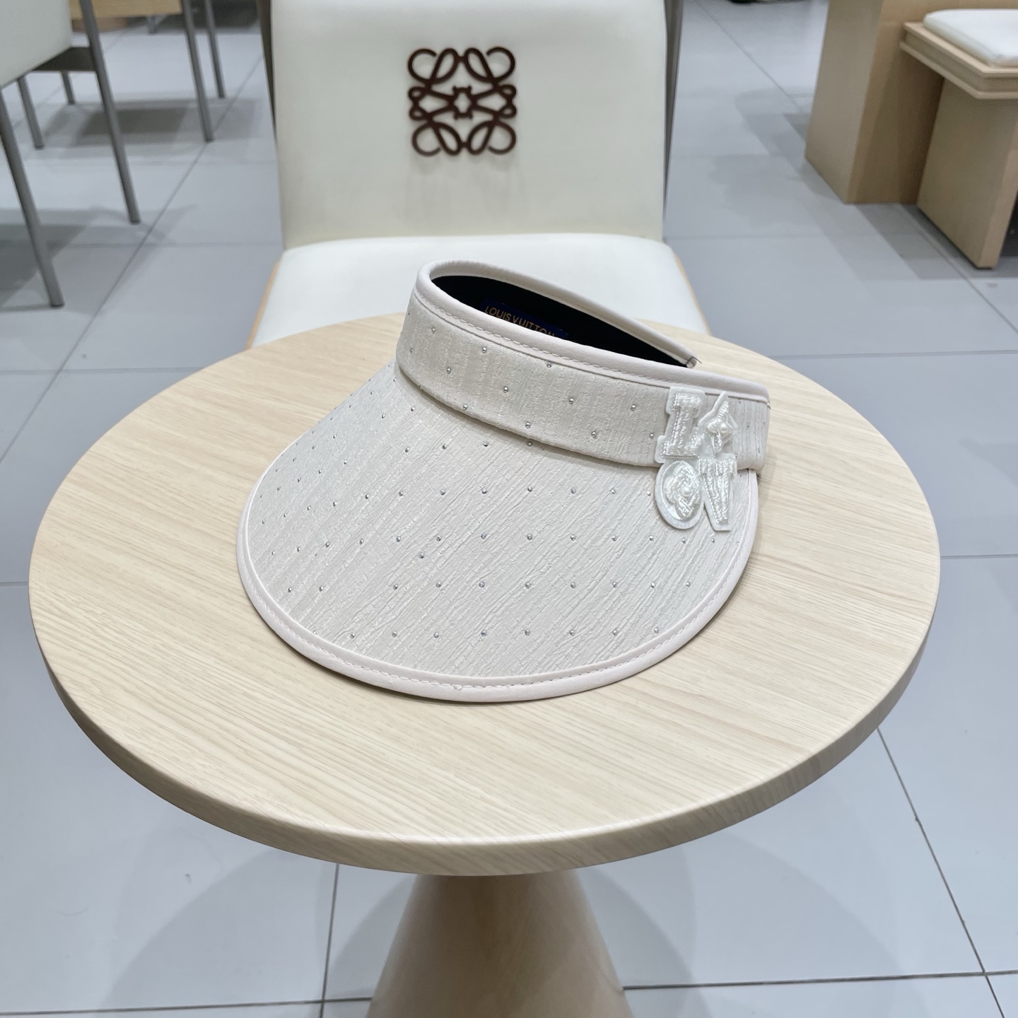 NO:228031,[LV Louis Vuitton] 2025 summer new men's and women's sun hats empty top hats, big brands shipped, super convenient!  Easy to match!  Essential hats, straw hats, fisherman hats, baseball hats, hats, louis vuitton, louis vuitton, espadrilles, hats19860909【LV路易威登】2025夏季新款男女款遮阳帽空顶帽,大牌出货,超方便！好搭！出街必备帽子草帽渔夫帽棒球帽,帽子,louis vuitton,louis vuitton,espadrilles,hats,hat