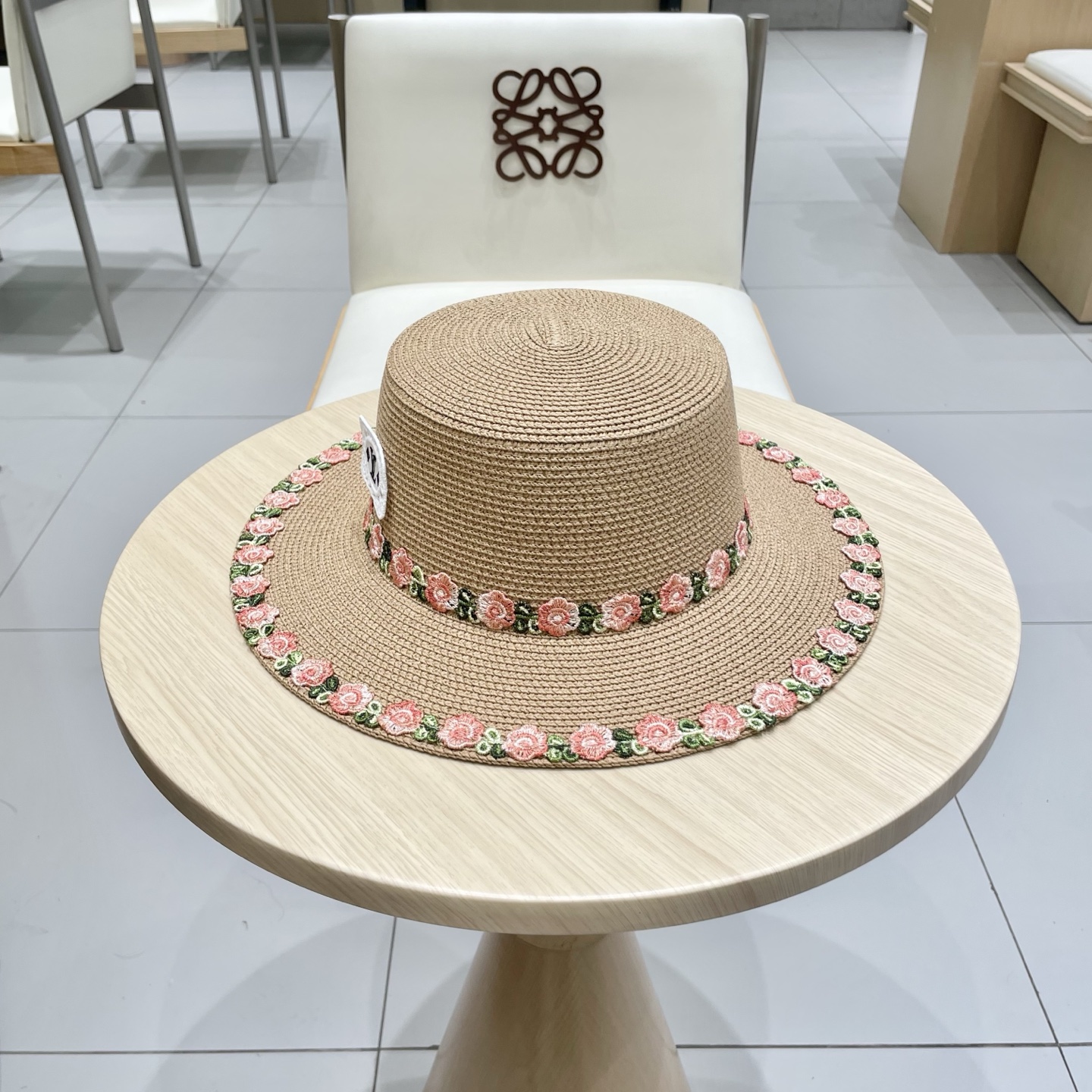 🧢路易威登LouisVuitton田园风小清新花朵编织草帽平顶太阳帽2025大檐遮阳海边度假防晒帽