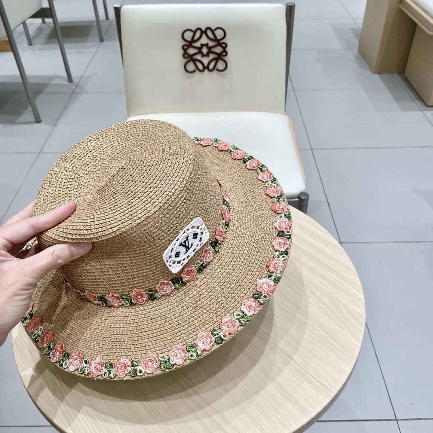 🧢路易威登LouisVuitton田园风小清新花朵编织草帽平顶太阳帽2025大檐遮阳海边度假防晒帽