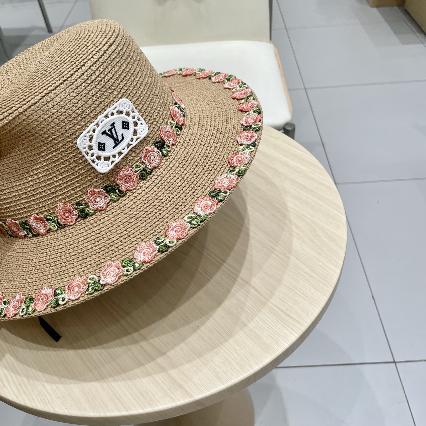 🧢路易威登LouisVuitton田园风小清新花朵编织草帽平顶太阳帽2025大檐遮阳海边度假防晒帽