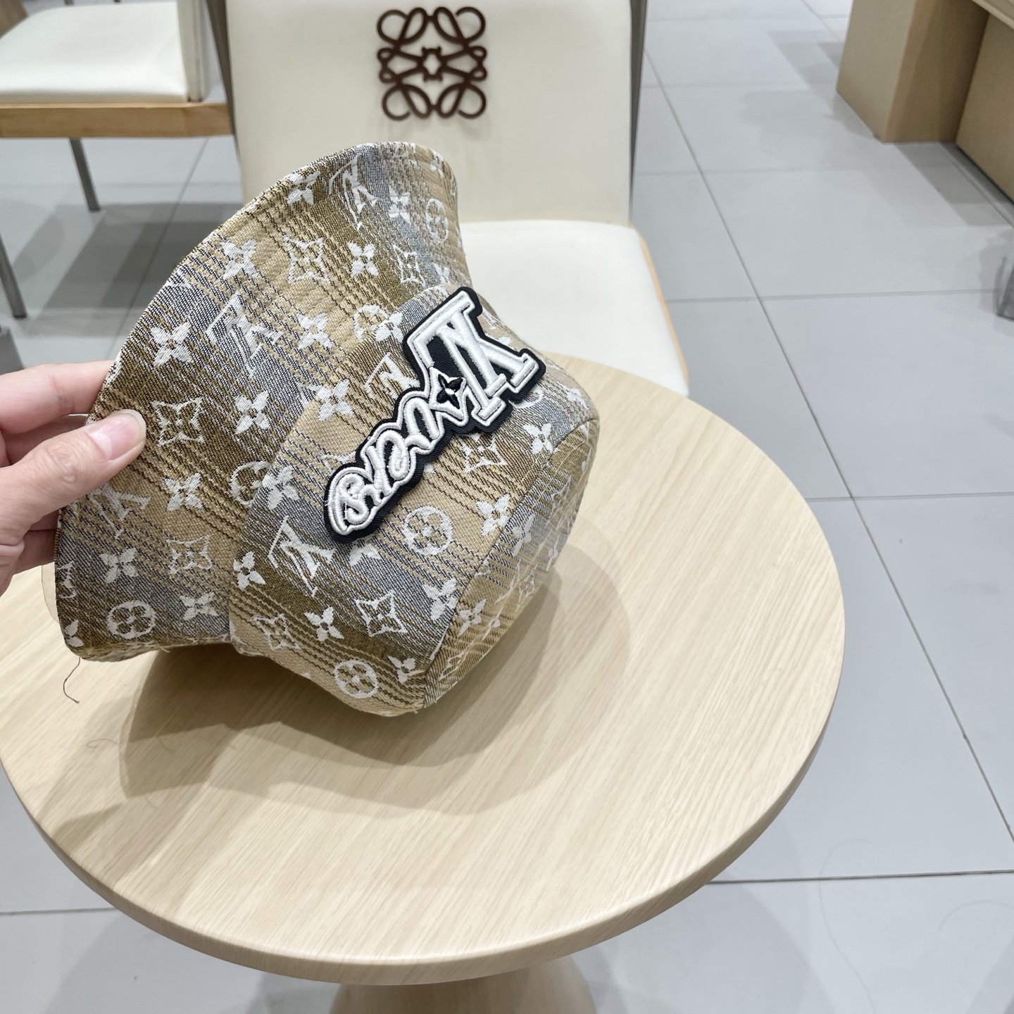  LV 路易威登新款渔夫帽，头围57cm