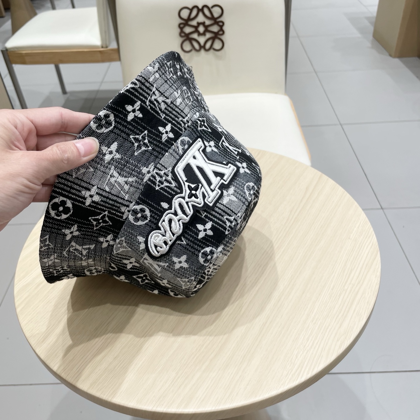  LV 路易威登新款渔夫帽，头围57cm