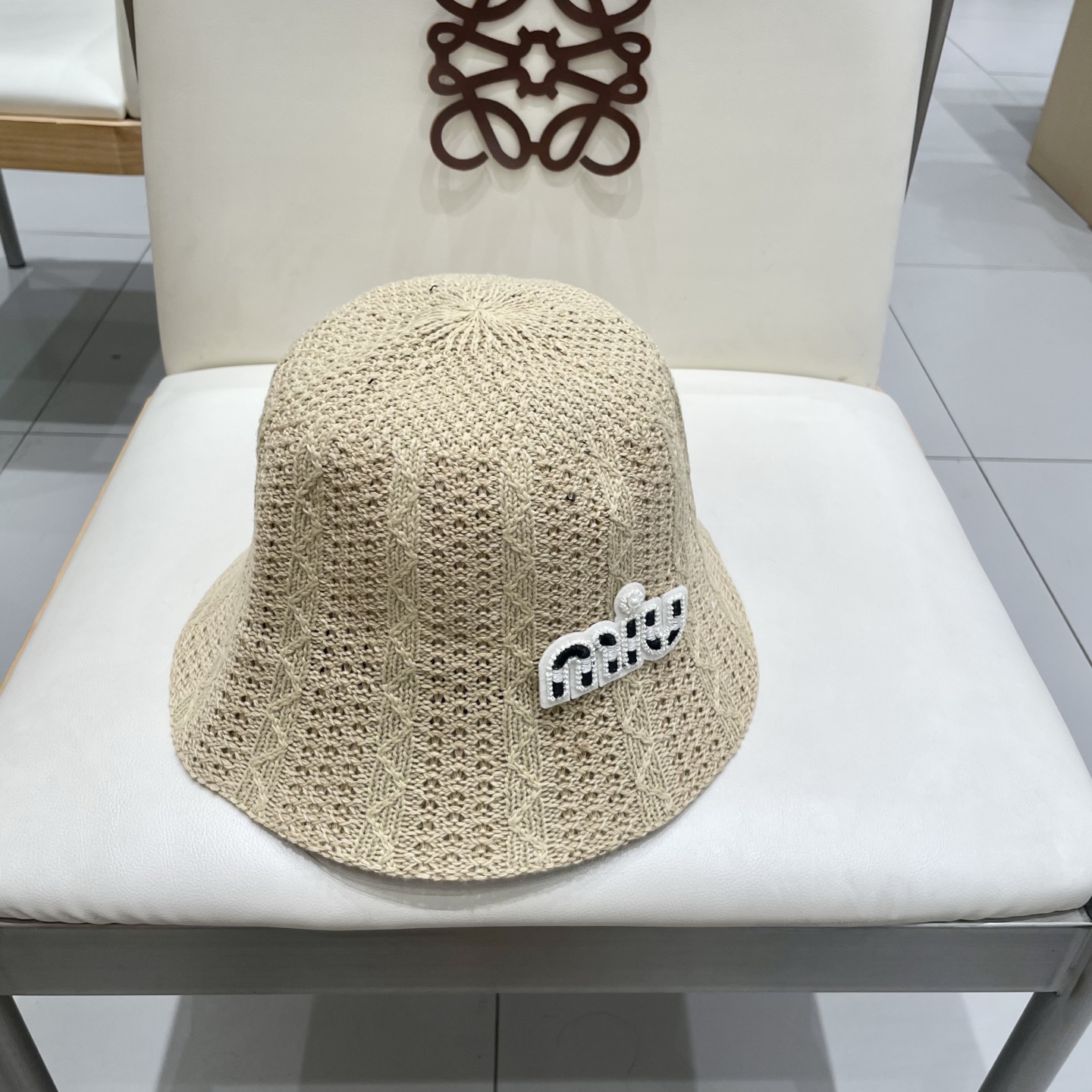  缪缪miumiu春夏新款大头围镂空米色麻花渔夫帽子女简约时尚百搭遮阳防晒盆帽