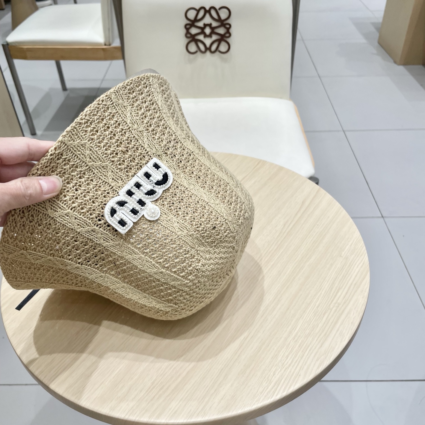  缪缪miumiu春夏新款大头围镂空米色麻花渔夫帽子女简约时尚百搭遮阳防晒盆帽