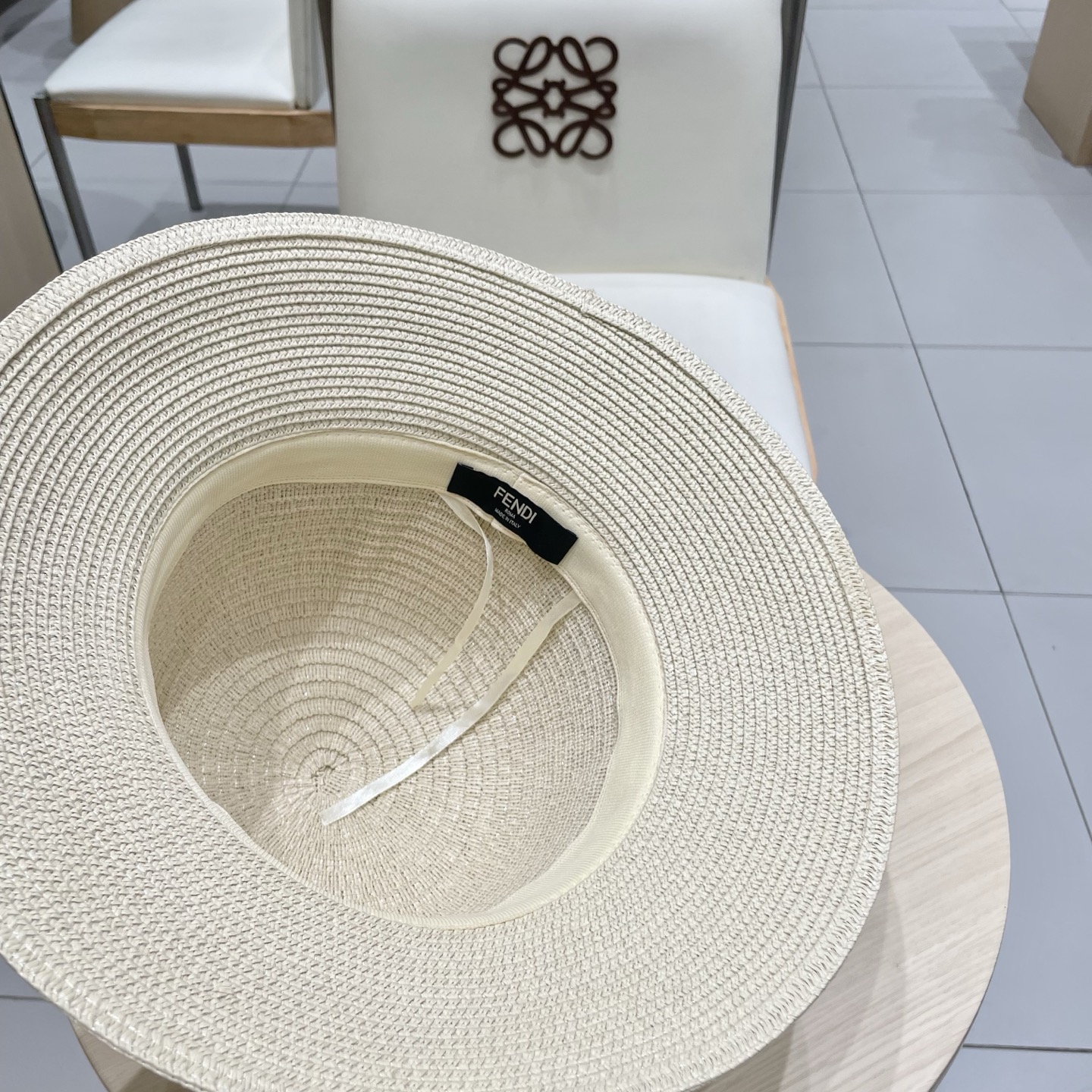  芬迪新款拼色草帽，名媛必备，头围57cm