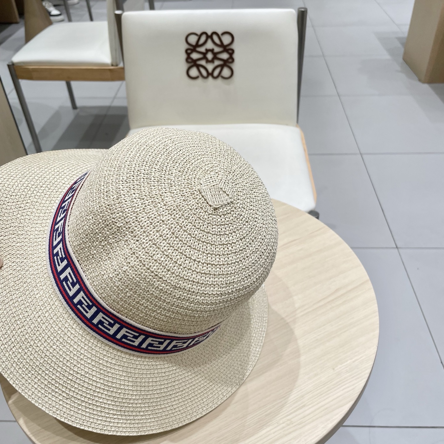  芬迪新款拼色草帽，名媛必备，头围57cm