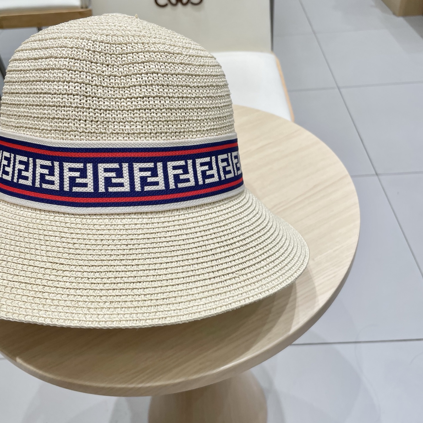  芬迪新款拼色草帽，名媛必备，头围57cm