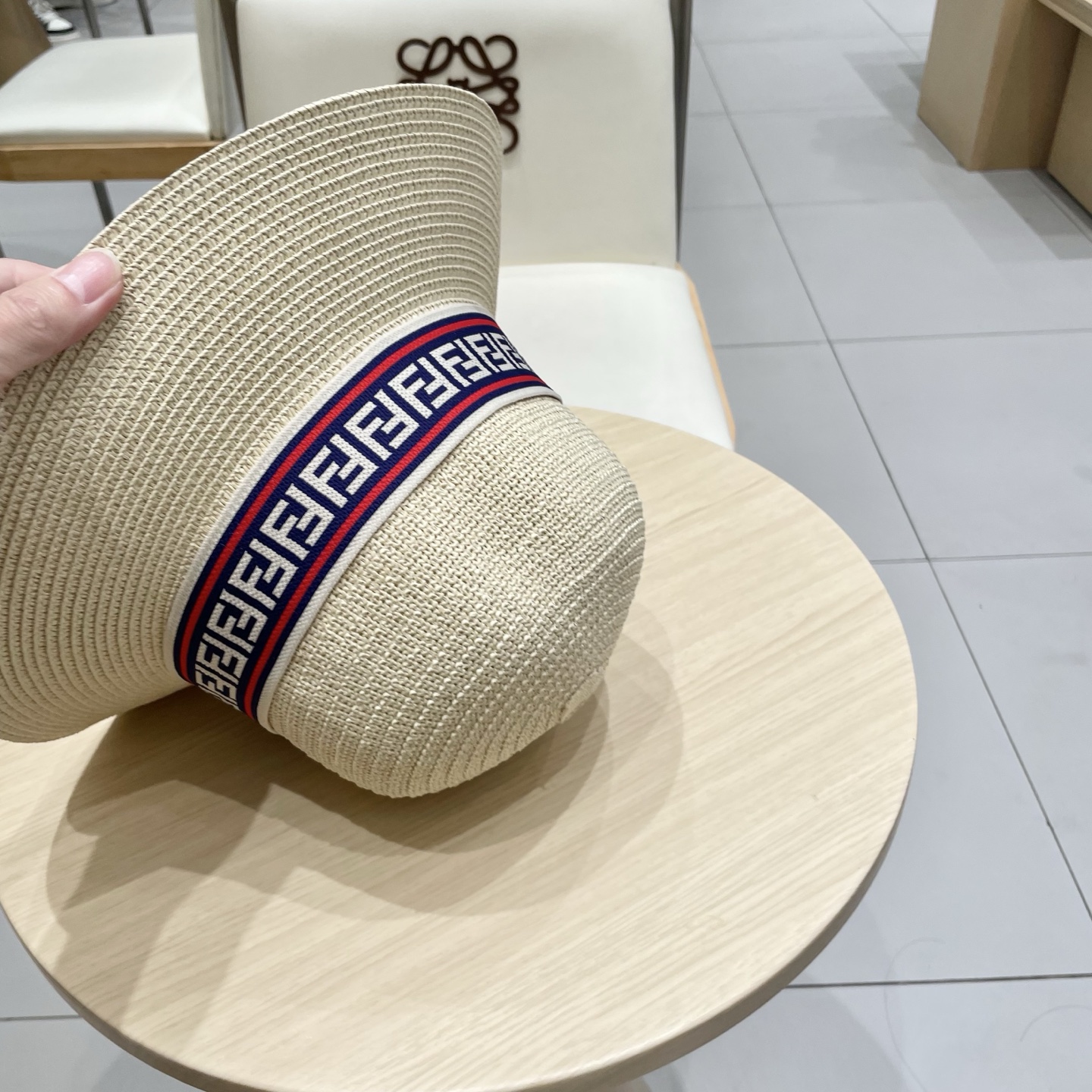  芬迪新款拼色草帽，名媛必备，头围57cm