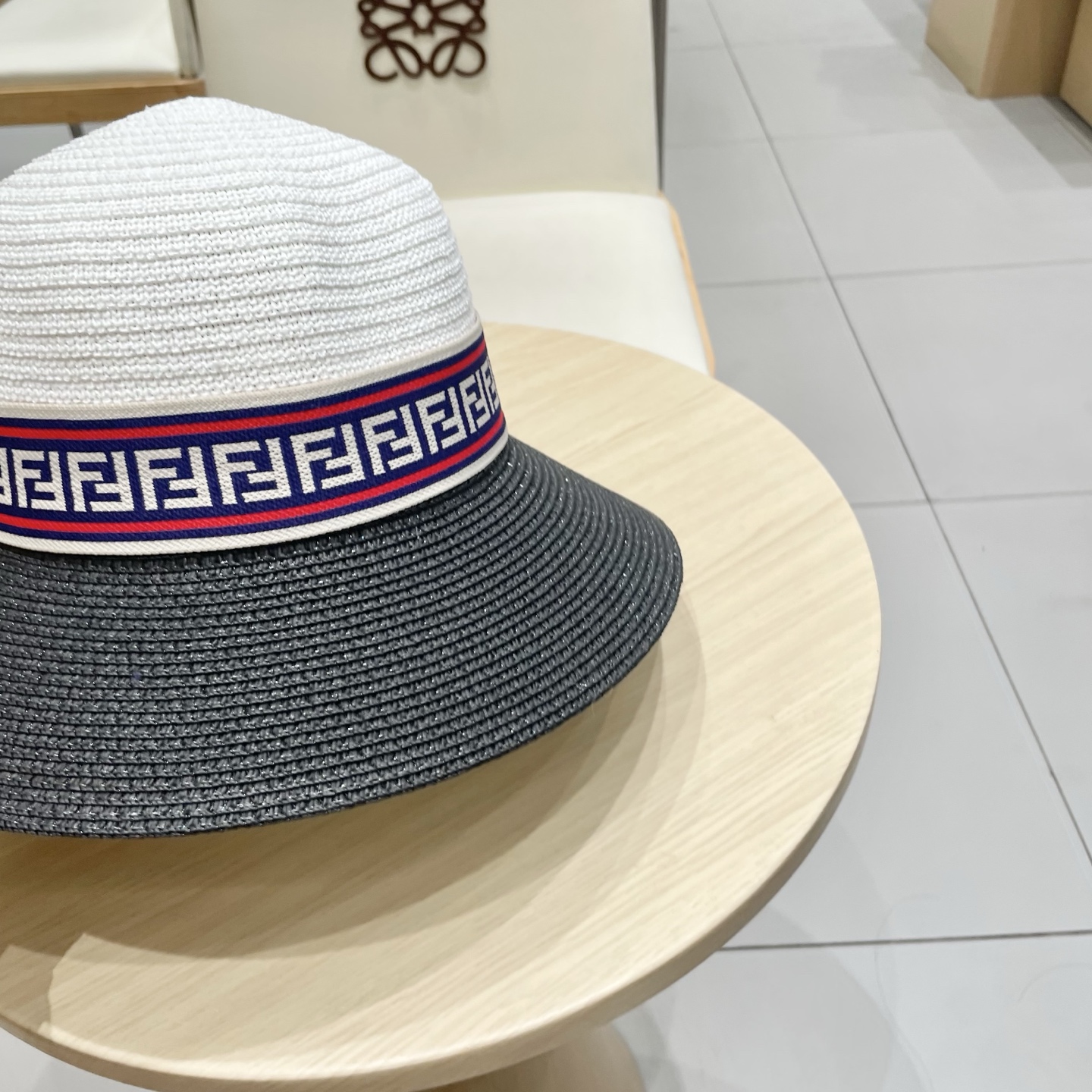 芬迪新款拼色草帽，名媛必备，头围57cm