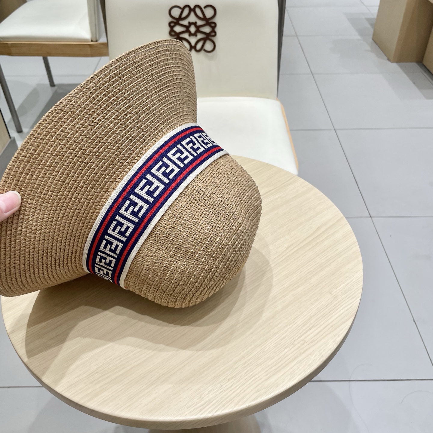  芬迪新款拼色草帽，名媛必备，头围57cm