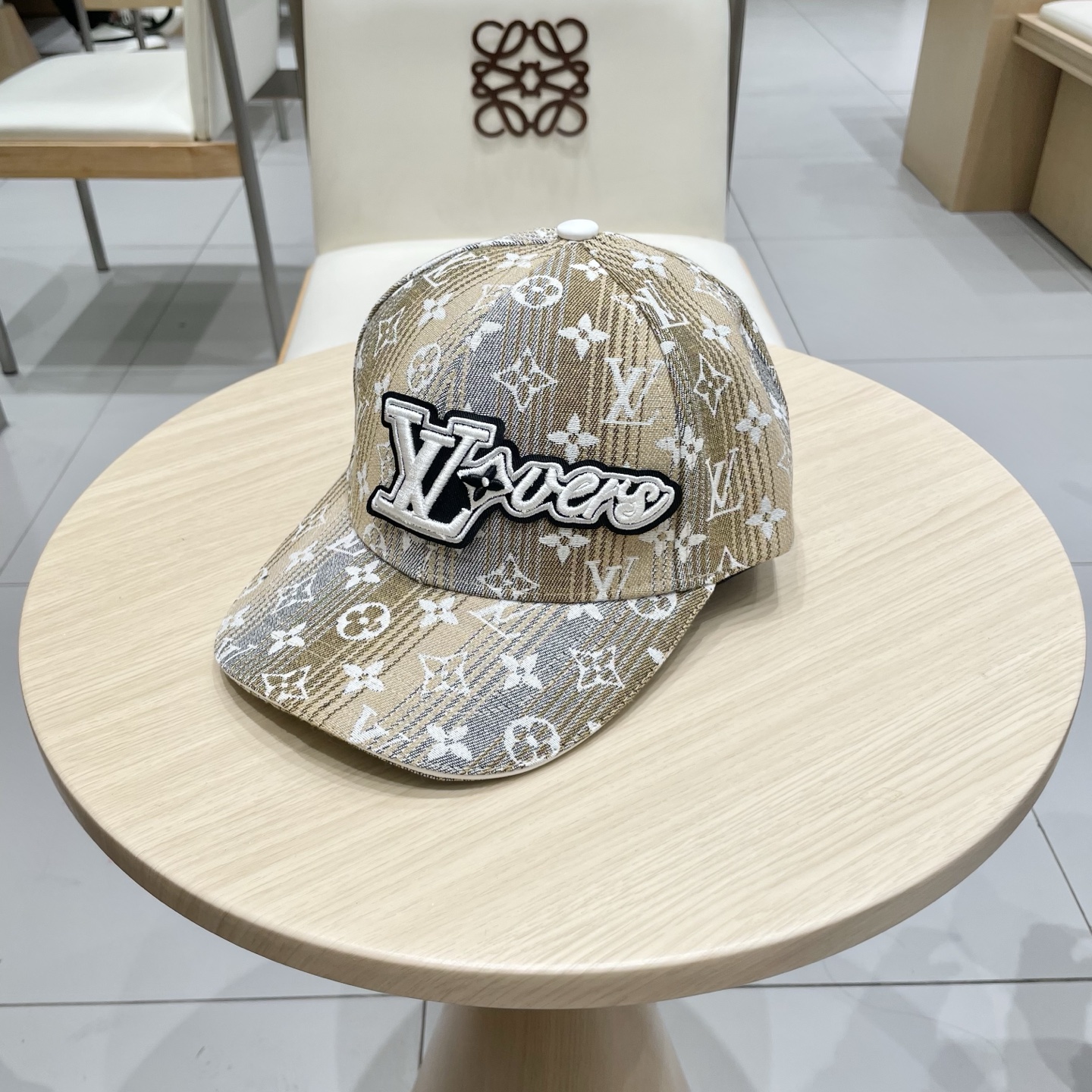 🧢路易威登lv棒球帽 LouisVuitton😍新款重工打造♥️高端大气，百搭款🤗男女通用！