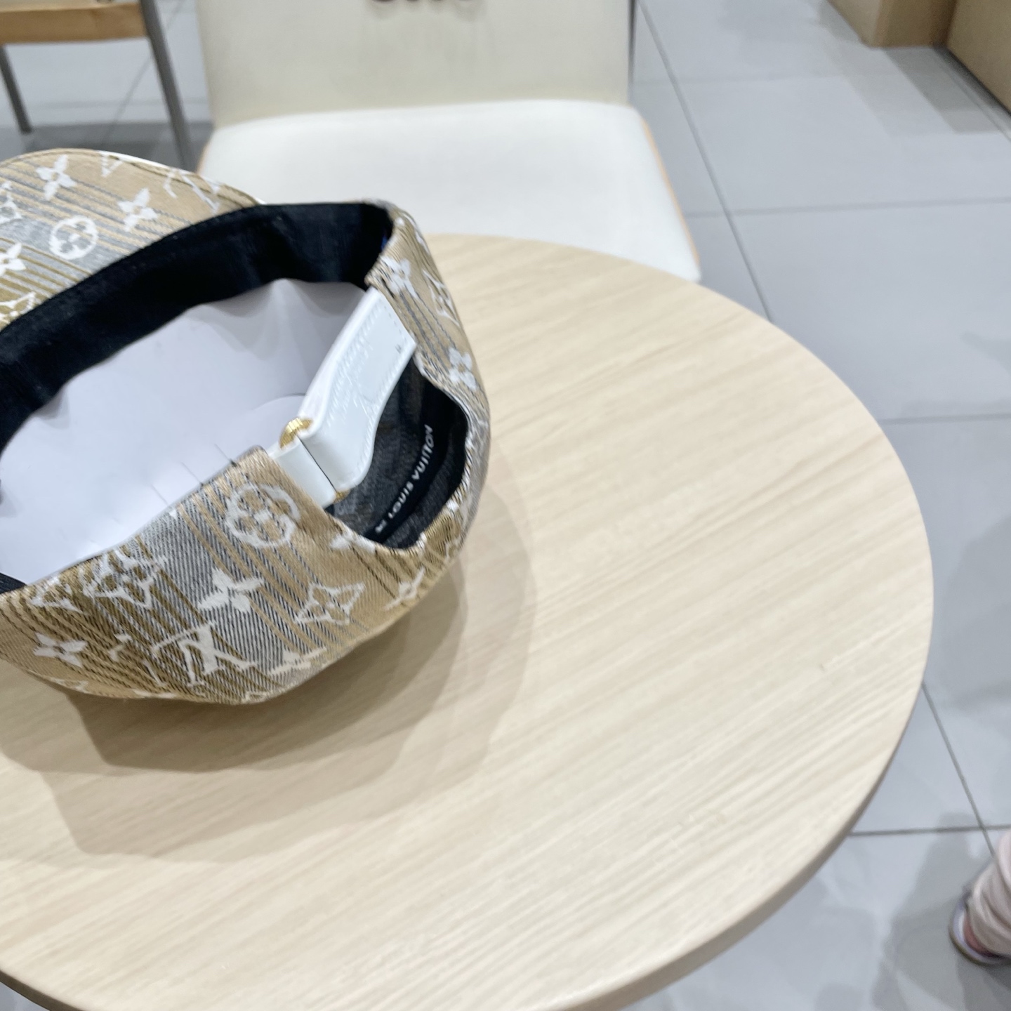 🧢路易威登lv棒球帽 LouisVuitton😍新款重工打造♥️高端大气，百搭款🤗男女通用！