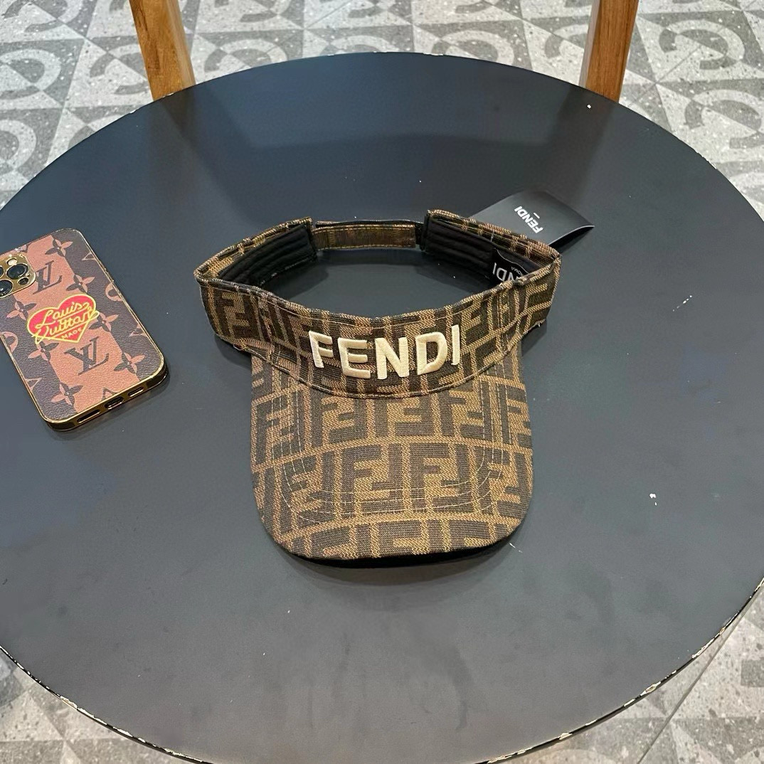  FENDI 芬迪 时装棒球帽新款 流行趋势 喜欢看到收哦 🥰质量超赞哦