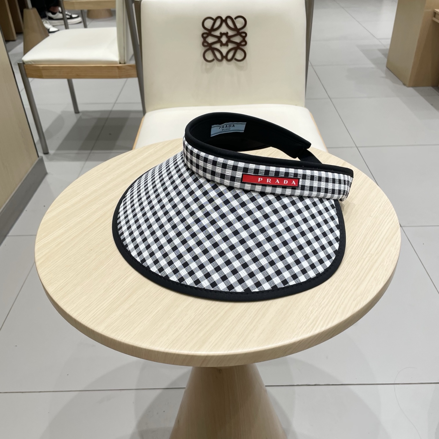  Prada普拉达新款空顶发箍遮阳帽，可调节，头围57cm