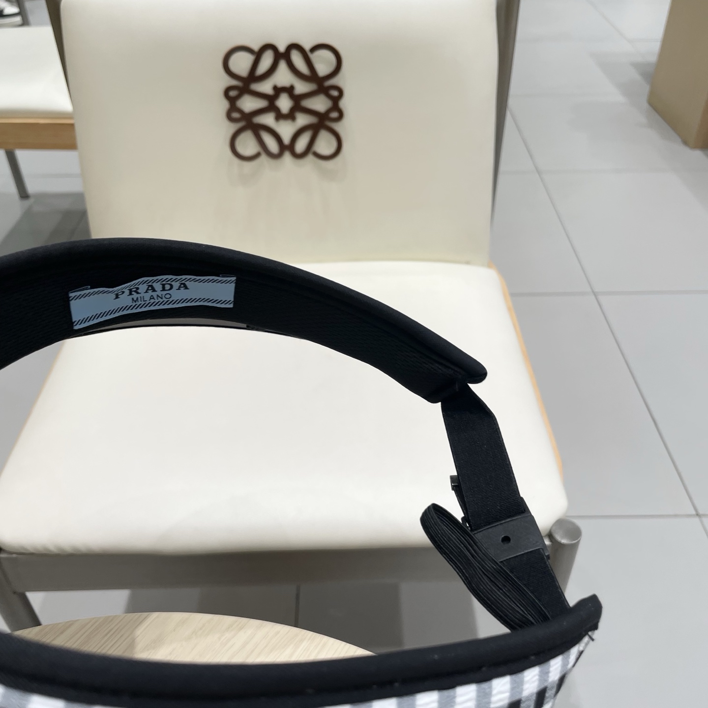  Prada普拉达新款空顶发箍遮阳帽，可调节，头围57cm