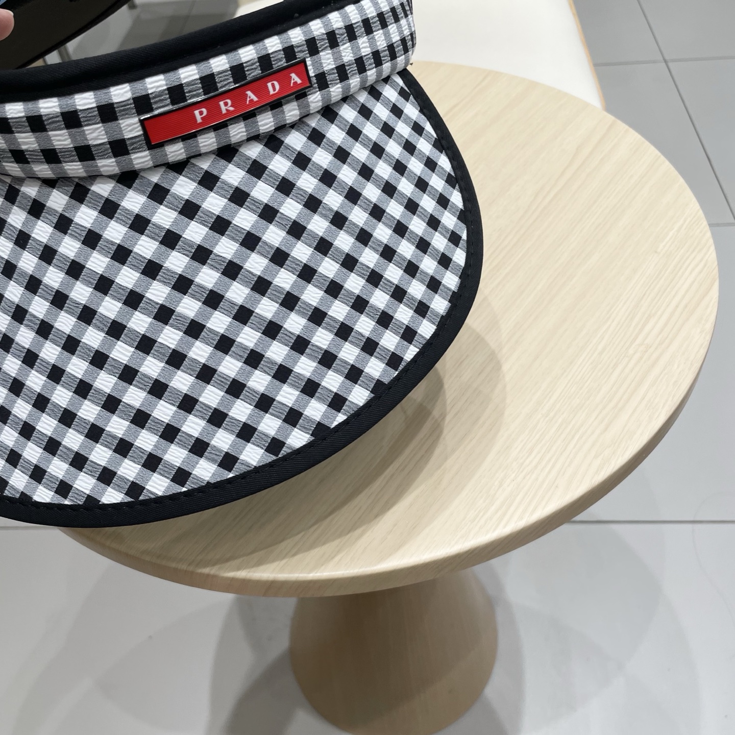  Prada普拉达新款空顶发箍遮阳帽，可调节，头围57cm
