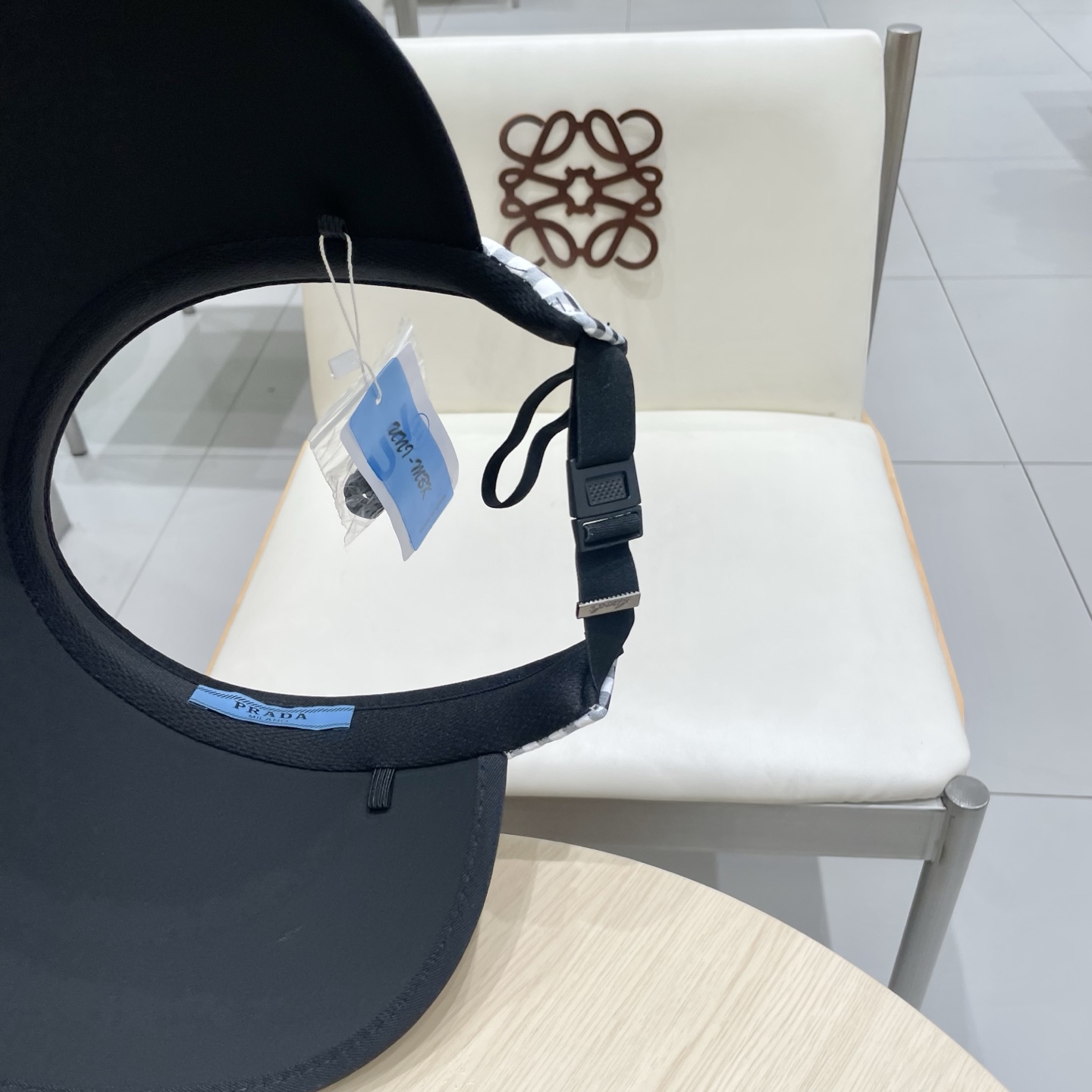 Prada普拉达新款空顶发箍遮阳帽，可调节，头围57cm