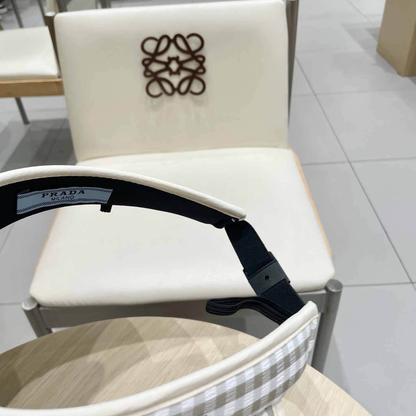  Prada普拉达新款空顶发箍遮阳帽，可调节，头围57cm