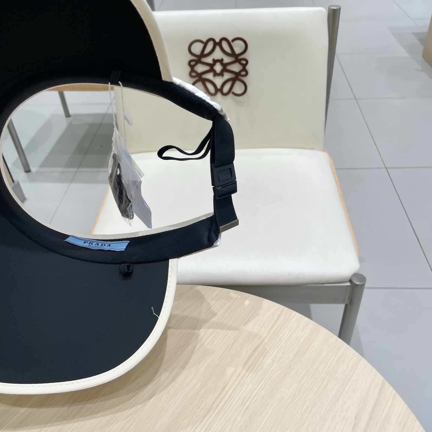  Prada普拉达新款空顶发箍遮阳帽，可调节，头围57cm