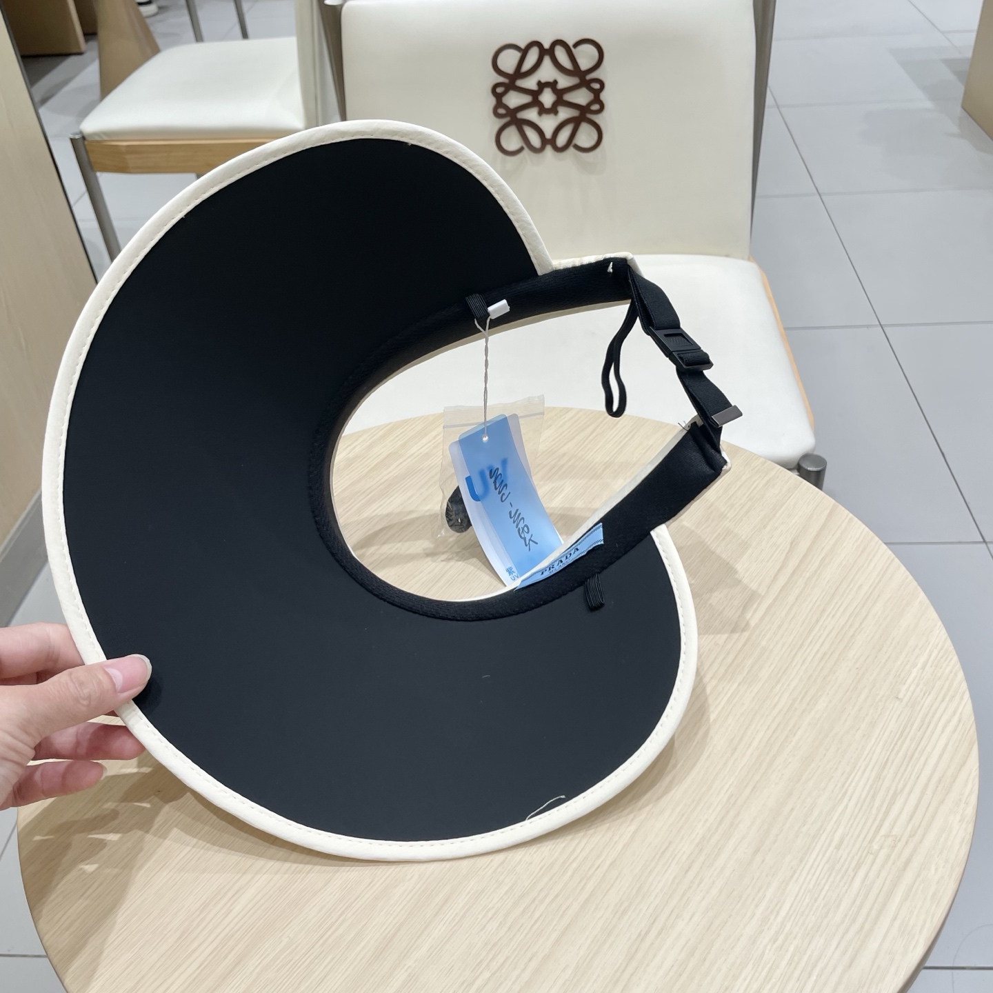  Prada普拉达新款空顶发箍遮阳帽，可调节，头围57cm