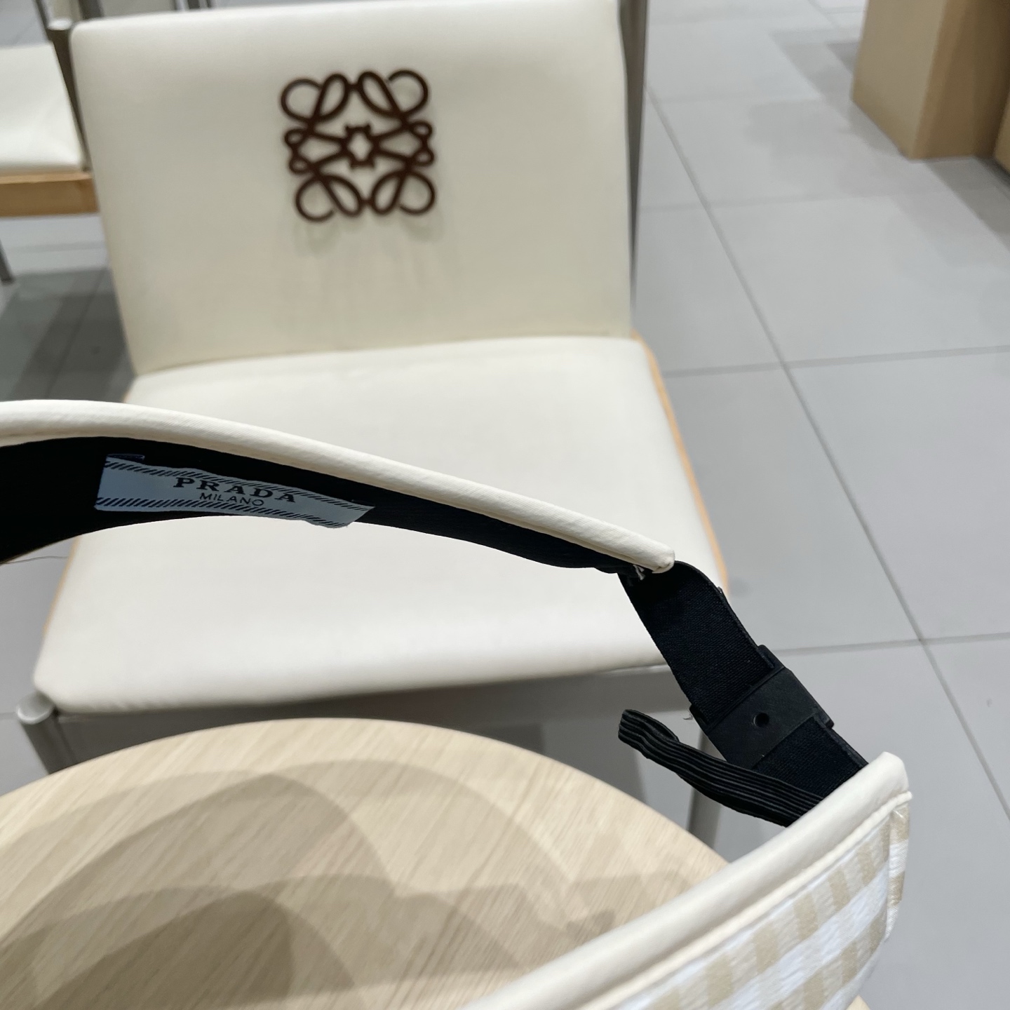  Prada普拉达新款空顶发箍遮阳帽，可调节，头围57cm