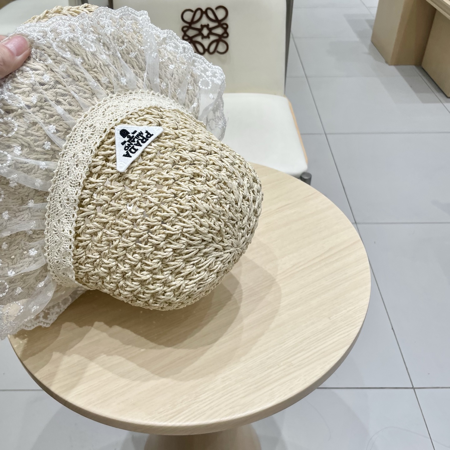  Prada普拉达2025新款蕾丝网纱拼接草帽女夏季防晒遮阳帽大檐沙滩度假太阳帽